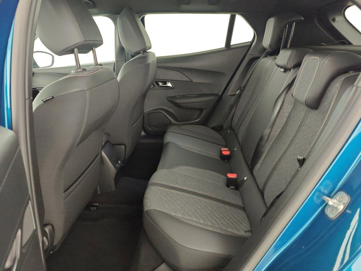 Peugeot 2008 PureTech 100 S&S Allure (13)