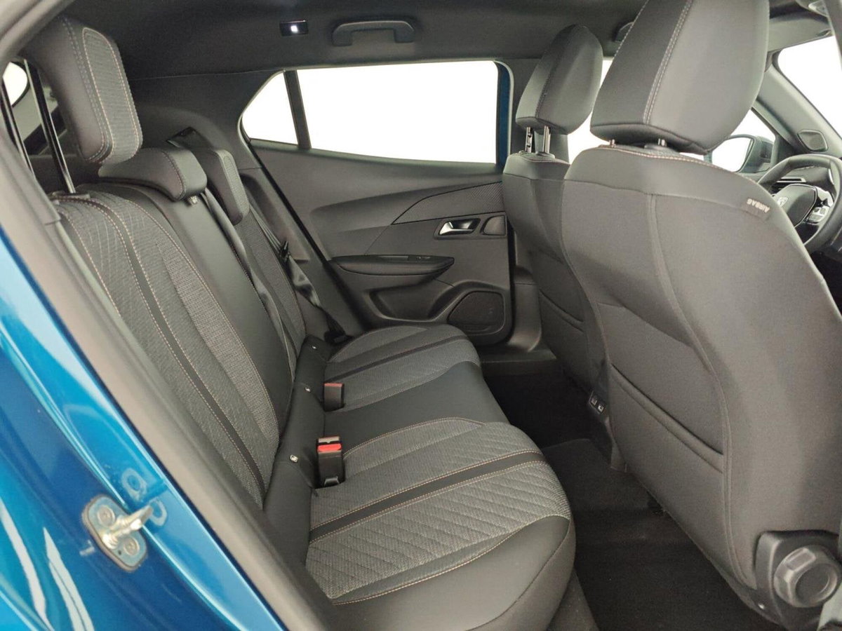 Peugeot 2008 PureTech 100 S&S Allure (16)