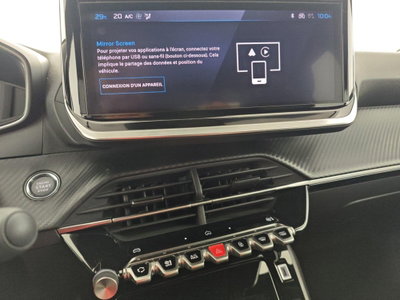 Peugeot 2008 PureTech 100 S&S Allure (18)