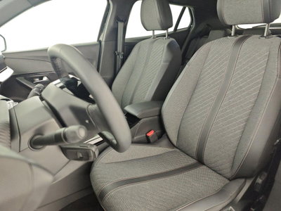 Peugeot 2008 PureTech 100 S&S Allure (12)