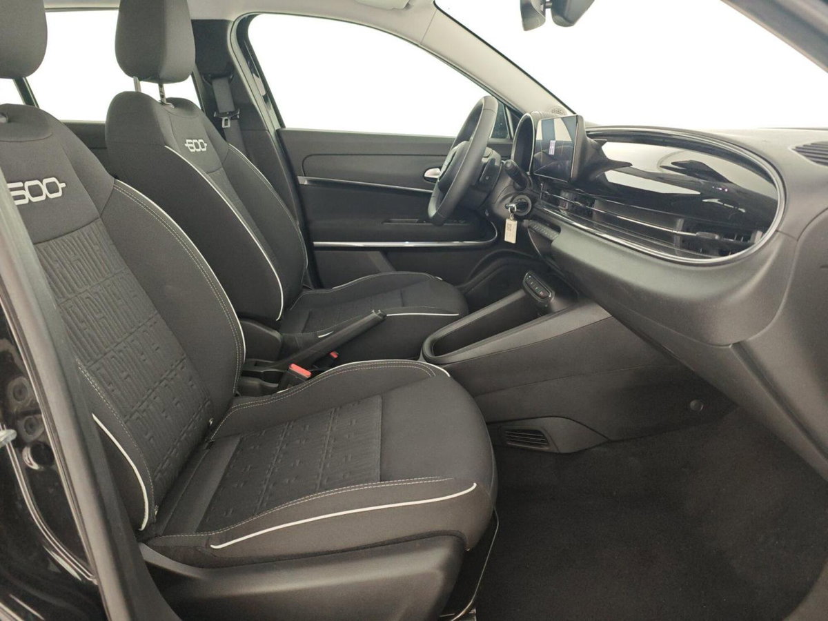 Fiat 600 1.2 hybrid 110cv auto (13)