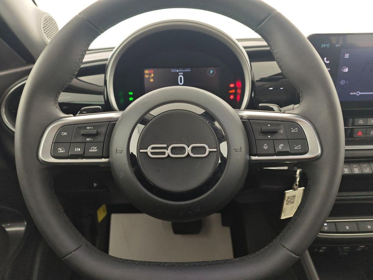 Fiat 600 1.2 hybrid 110cv auto (19)
