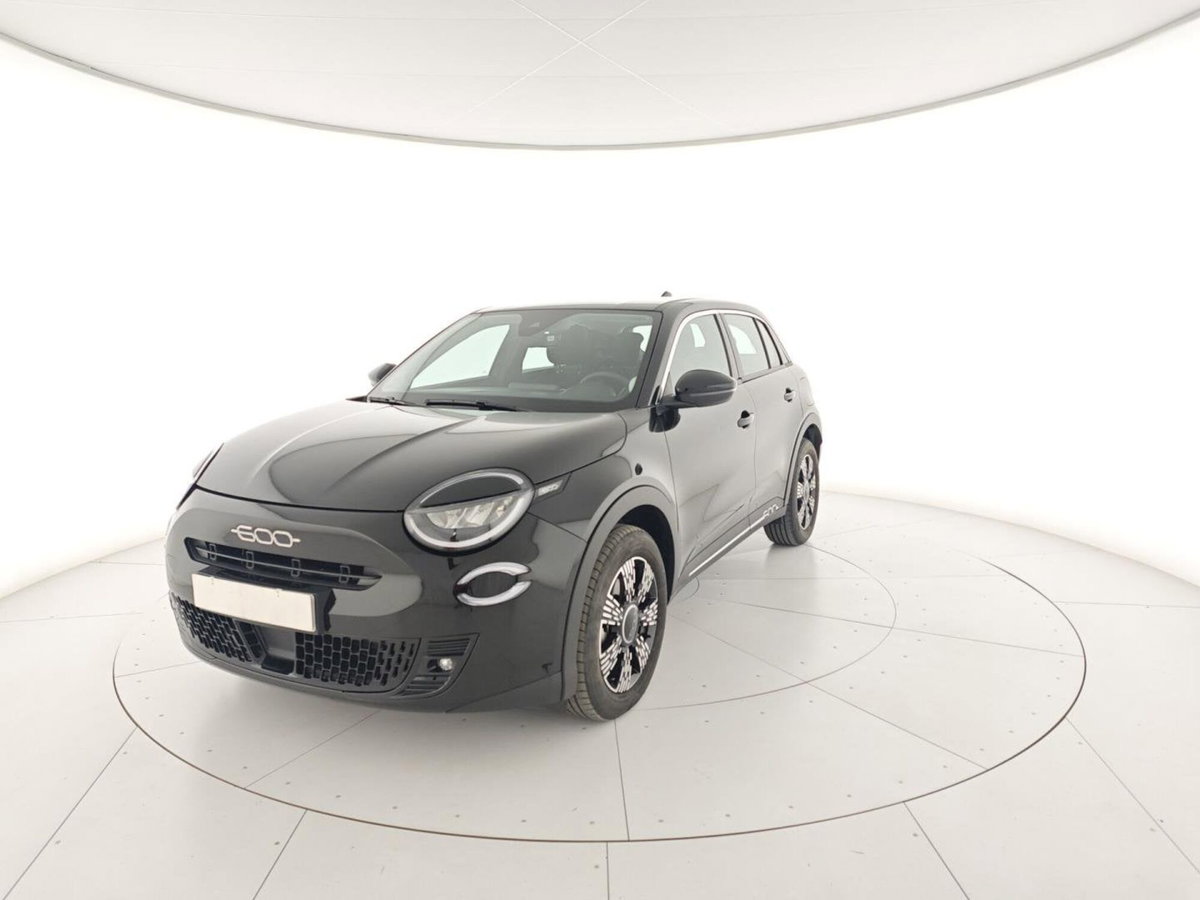 Fiat 600 1.2 hybrid 110cv auto (2)