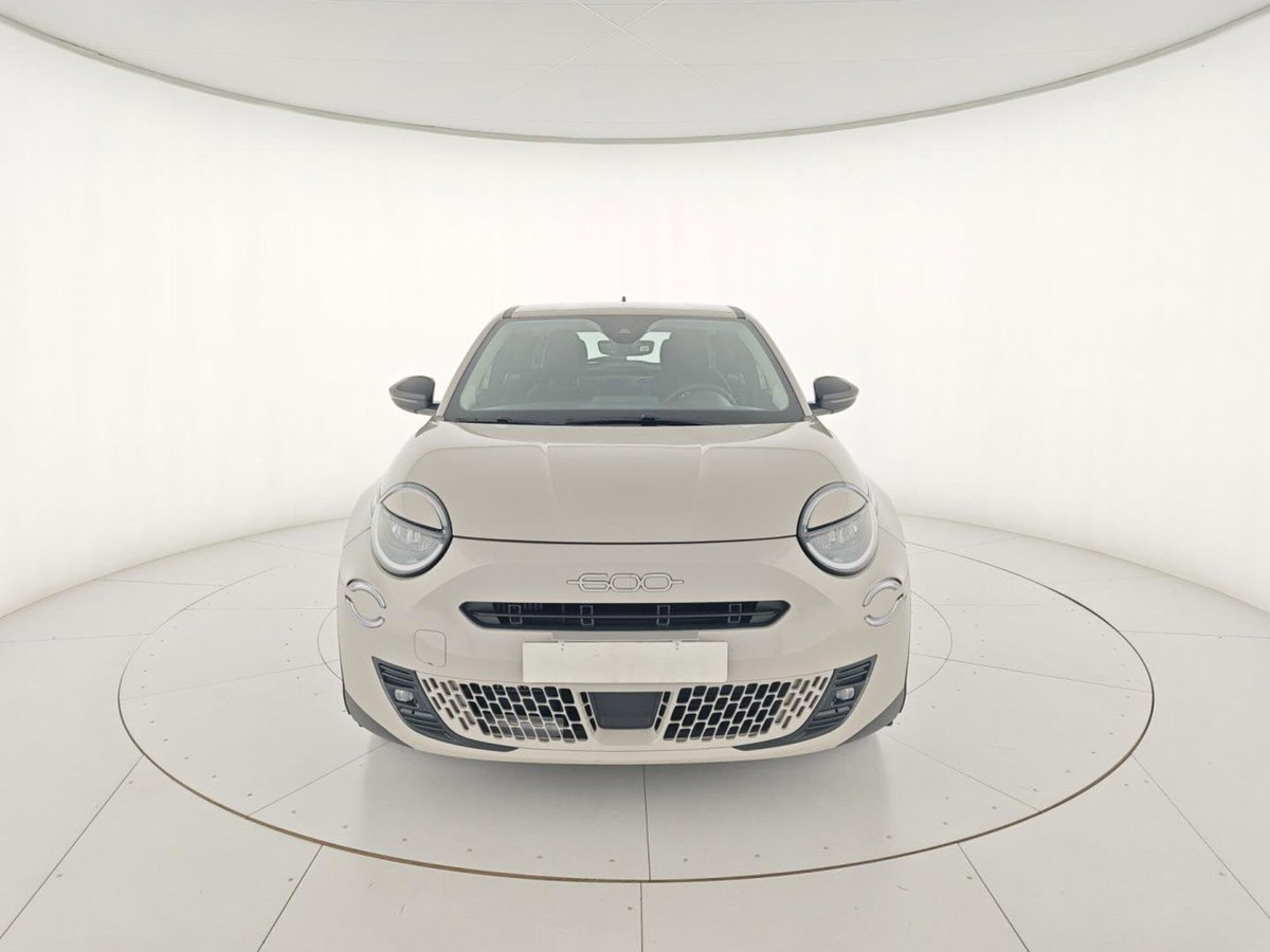 Fiat 600 1.2 hybrid 110cv auto (4)
