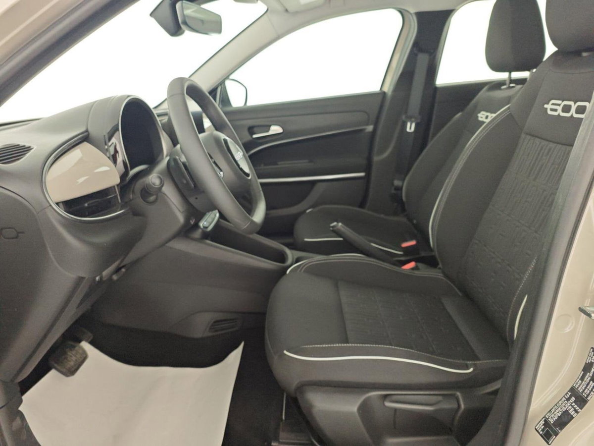 Fiat 600 1.2 hybrid 110cv auto (9)