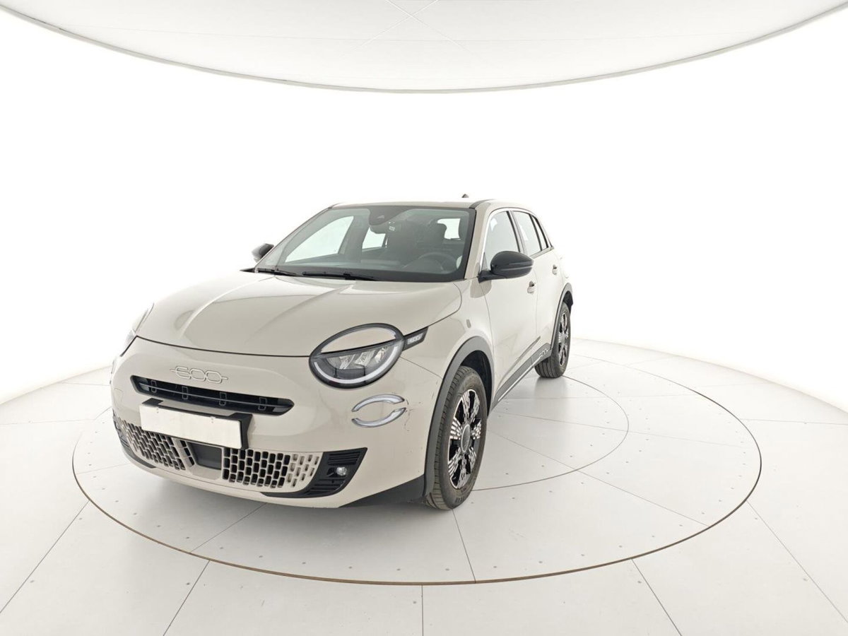 Fiat 600 1.2 hybrid 110cv auto (2)