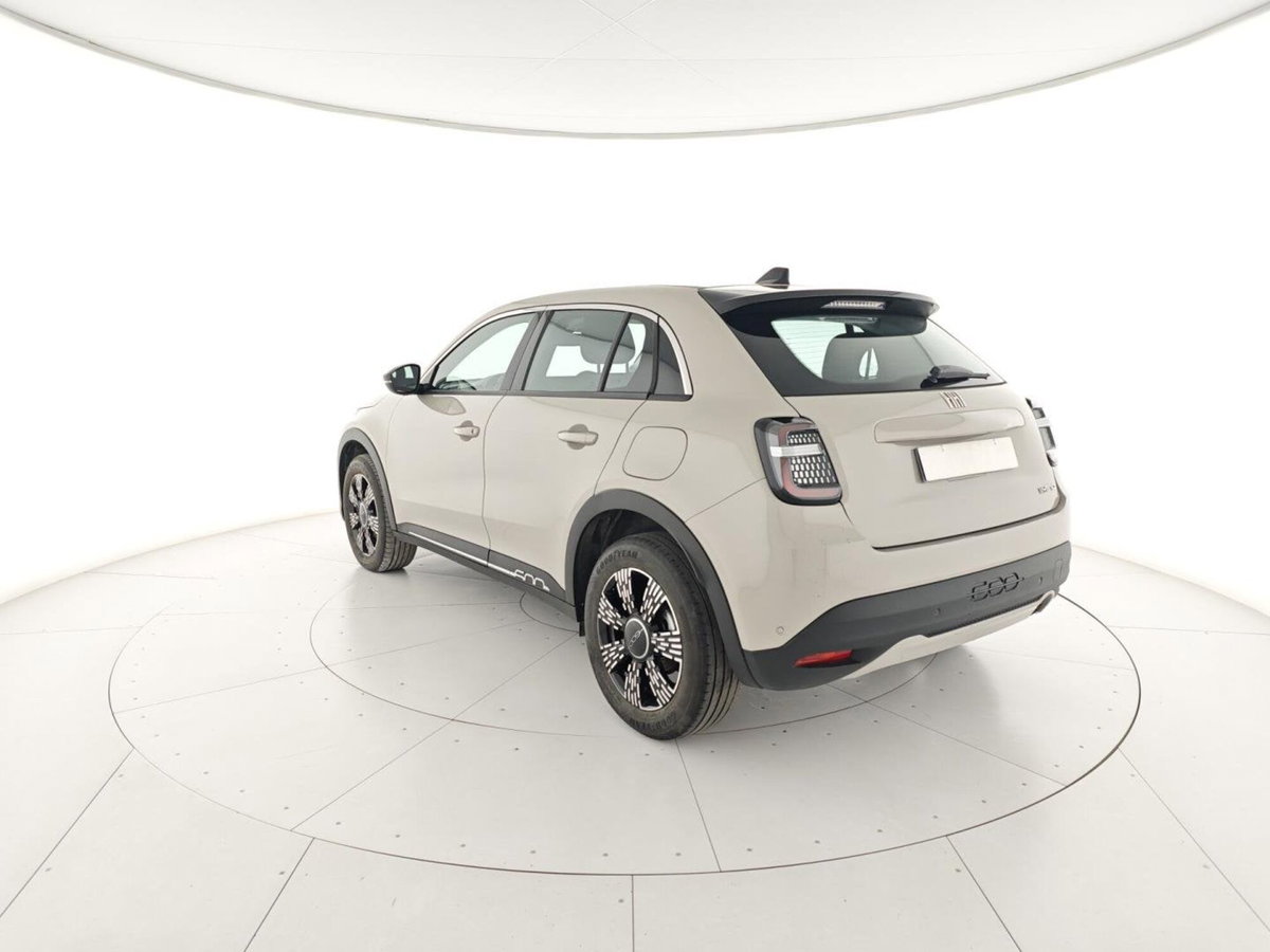 Fiat 600 1.2 hybrid 110cv auto (3)