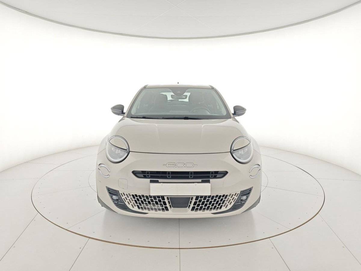 Fiat 600 1.2 hybrid 110cv auto (5)