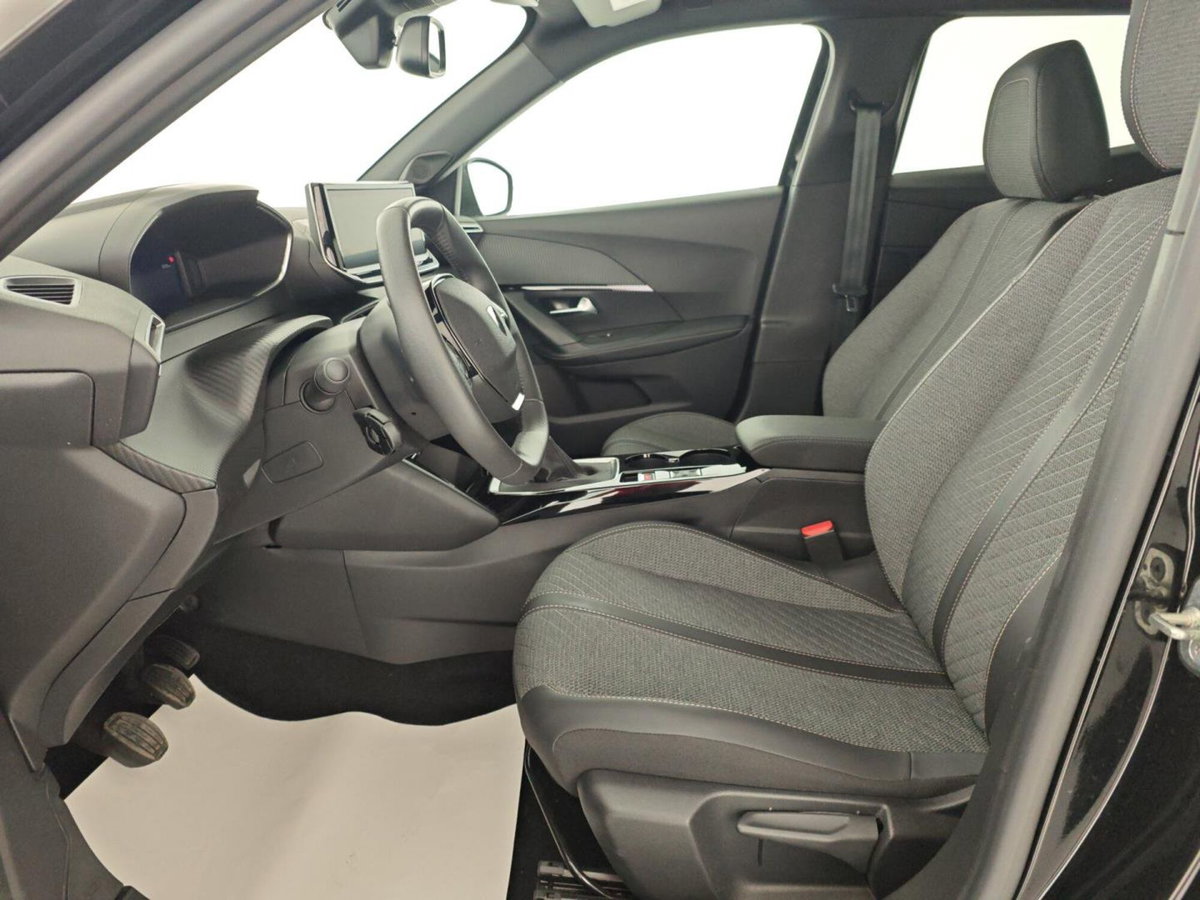 Peugeot 2008 PureTech 100 S&S Allure (10)