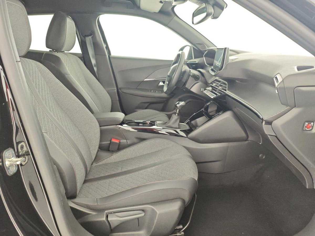 Peugeot 2008 PureTech 100 S&S Allure (13)