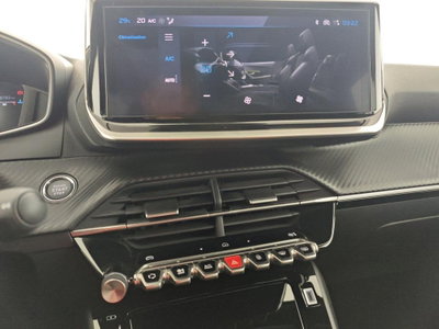 Peugeot 2008 PureTech 100 S&S Allure (17)