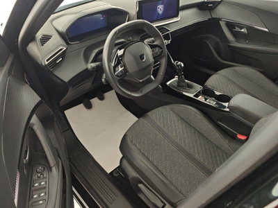 Peugeot 2008 PureTech 100 S&S Allure (9)