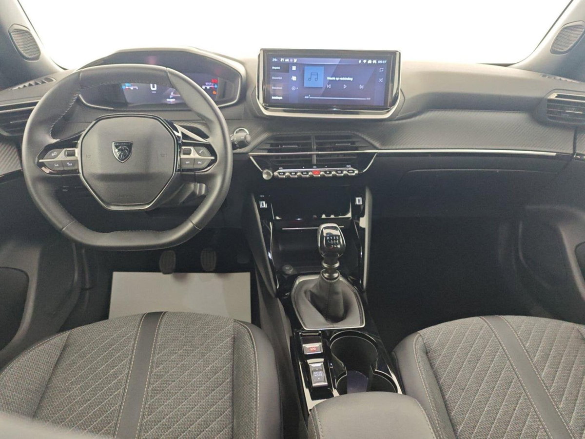 Peugeot 2008 PureTech 100 S&S Allure (19)
