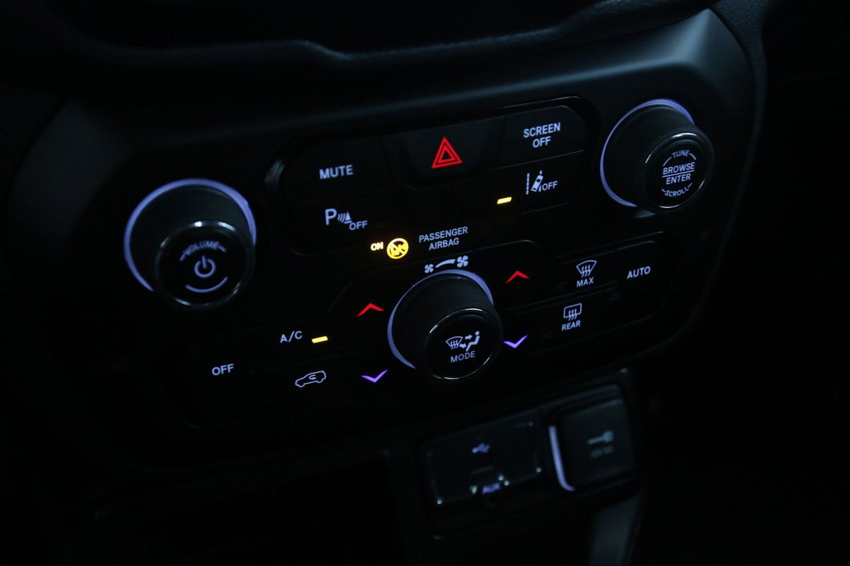 Jeep Renegade 1.0 T3 Limited (19)