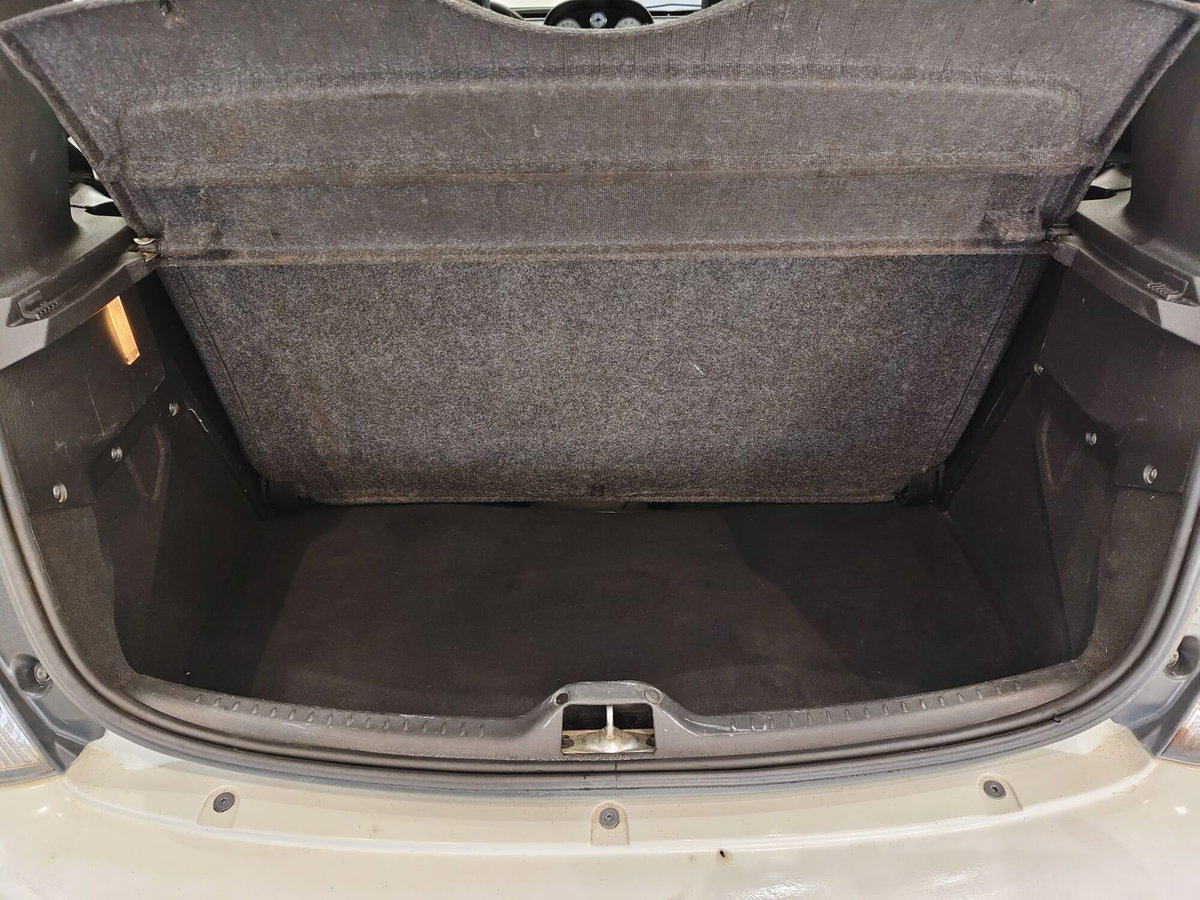 Lancia Ypsilon 1.3 MJT 75 CV Diva (19)