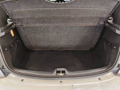 Lancia Ypsilon 1.3 MJT 75 CV Diva (19)