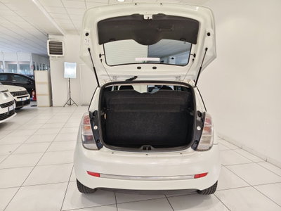 Lancia Ypsilon 1.3 MJT 75 CV Diva (7)