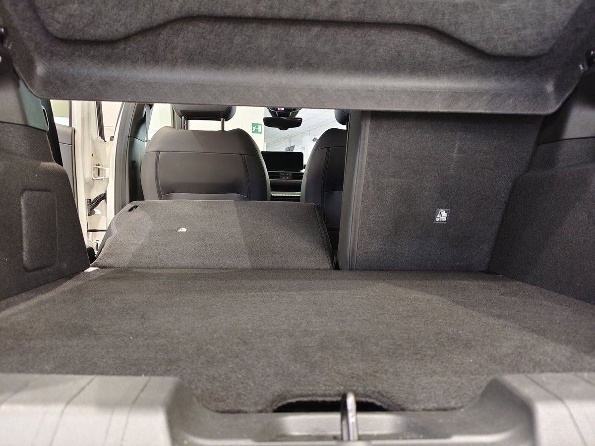 Jeep Avenger 1.2 turbo e-hybrid mhev Overland 4xe 145cv edct6 (18)