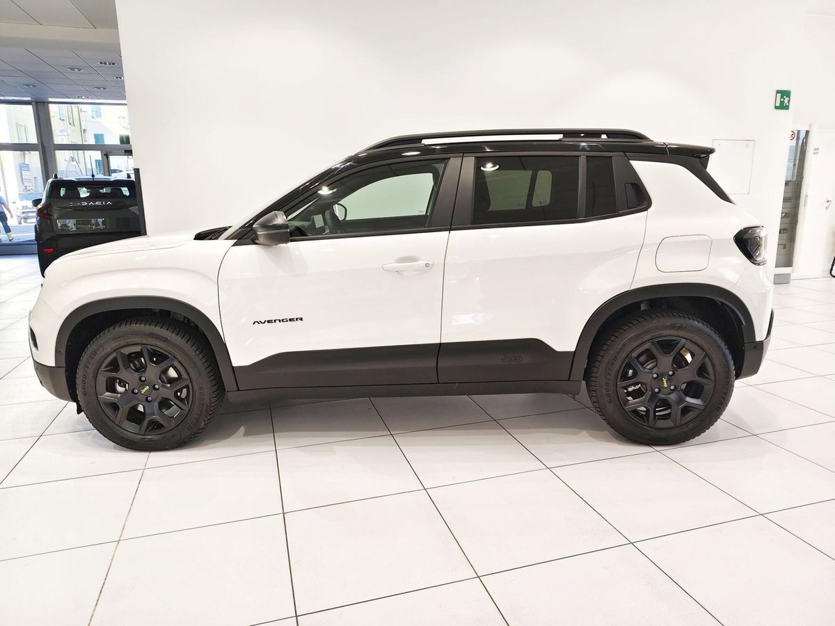 Jeep Avenger 1.2 turbo e-hybrid mhev Overland 4xe 145cv edct6 (2)
