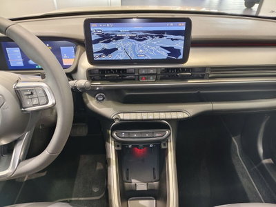 Jeep Avenger 1.2 turbo e-hybrid mhev Overland 4xe 145cv edct6 (9)