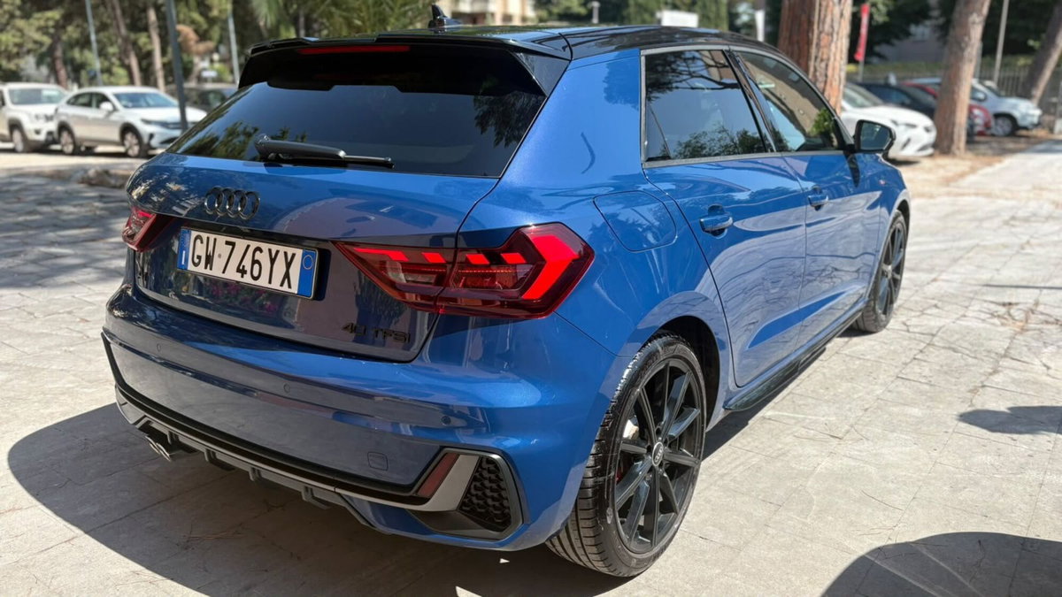 Audi A1 Sportback 40 TFSI S tronic S line edition (6)