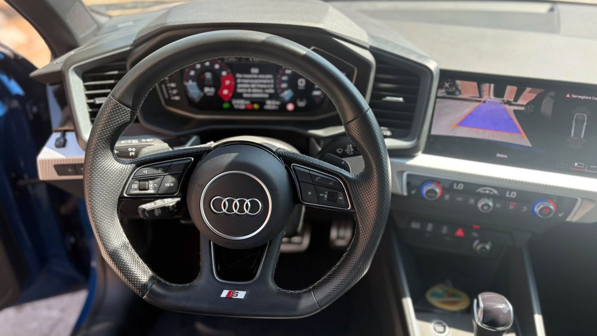Audi A1 Sportback 40 TFSI S tronic S line edition (9)