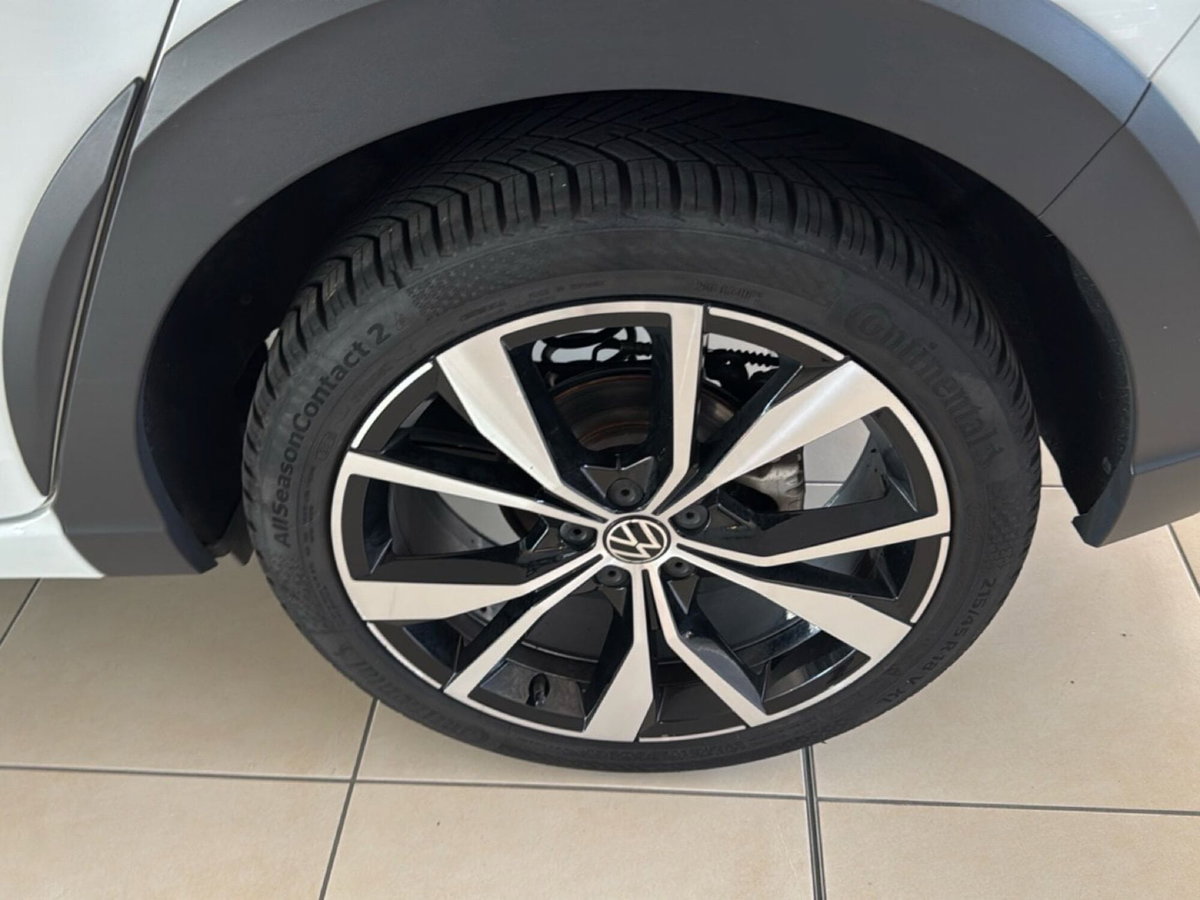 Volkswagen Taigo 1.0 tsi R-Line 115cv dsg (10)