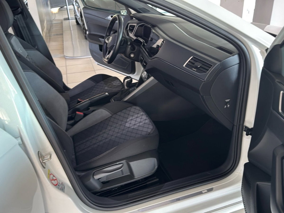 Volkswagen Taigo 1.0 tsi R-Line 115cv dsg (13)