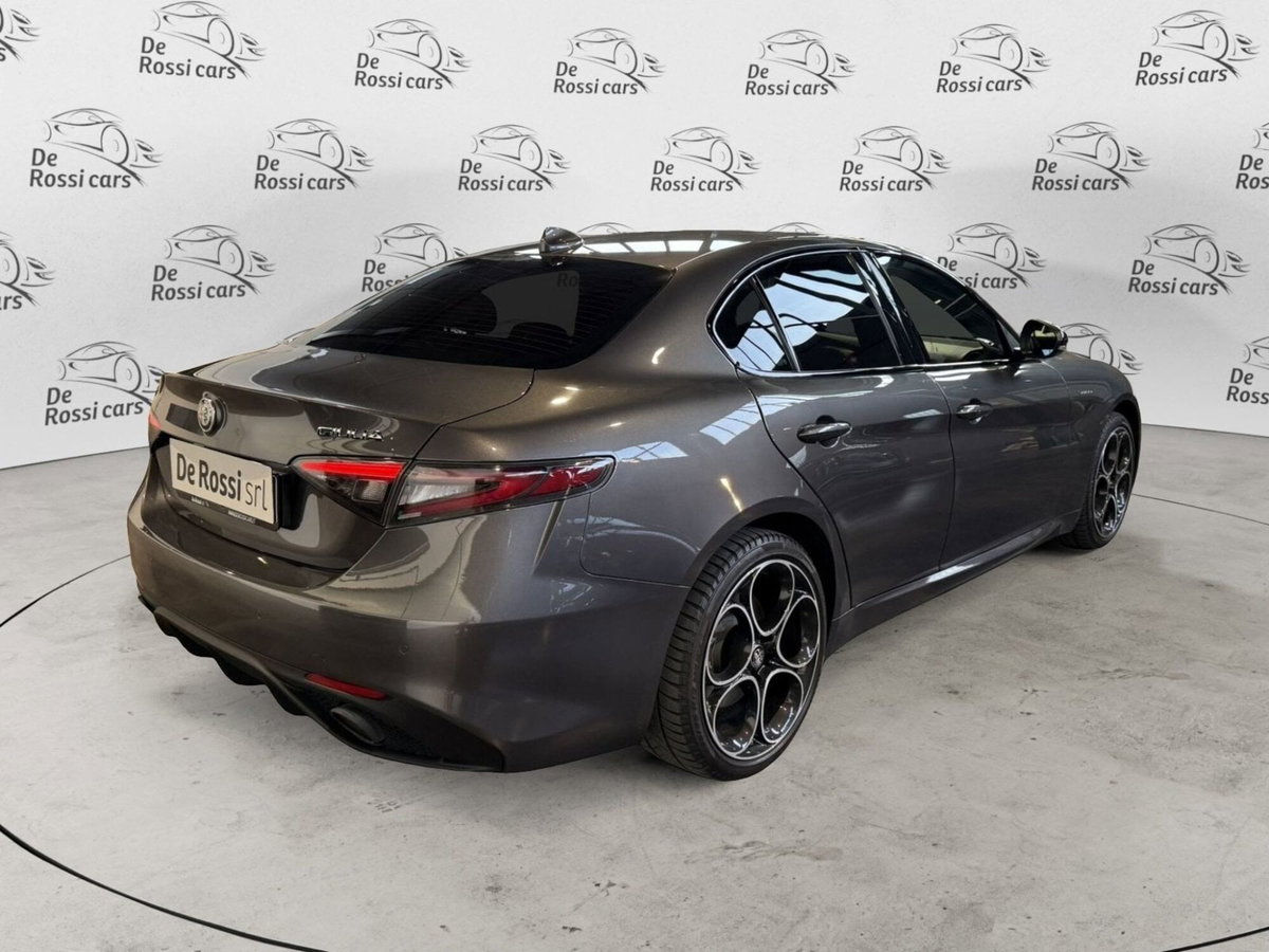 Alfa Romeo Giulia 2.0 Turbo 280 CV AT8 AWD Q4 Veloce (6)