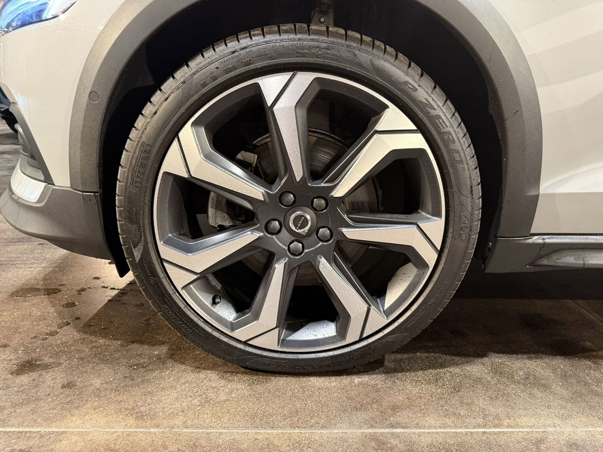 Volvo V60 Cross Country 2.0 b4 Plus awd auto (12)