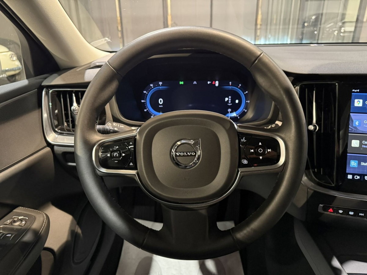 Volvo V60 Cross Country 2.0 b4 Plus awd auto (13)