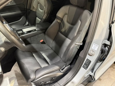 Volvo V60 Cross Country 2.0 b4 Plus awd auto (15)