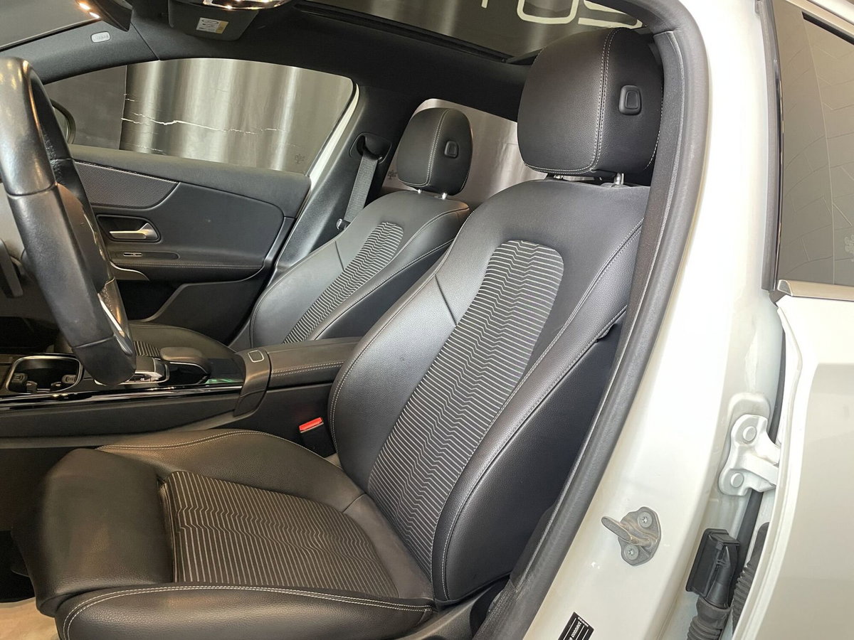 Mercedes-Benz Classe A 180 d Automatic Sport (9)