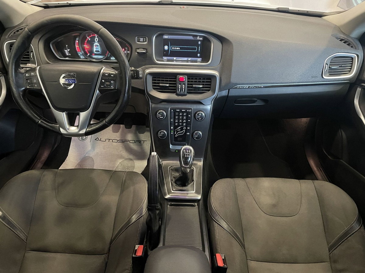 Volvo V40 D2 1.6 Momentum (11)