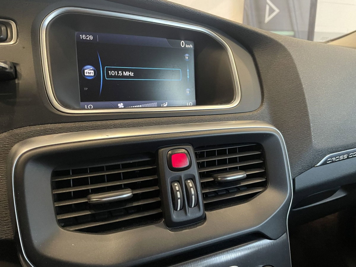 Volvo V40 D2 1.6 Momentum (14)