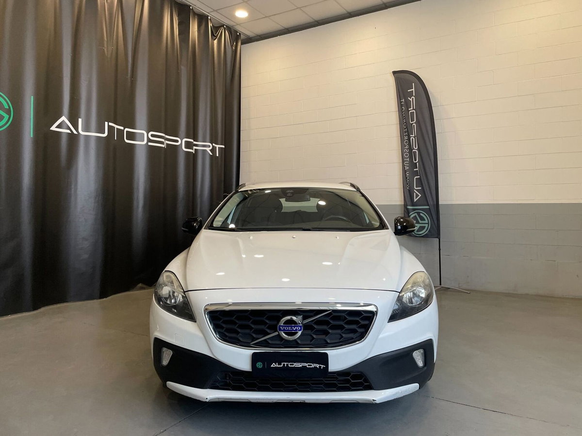 Volvo V40 D2 1.6 Momentum (2)