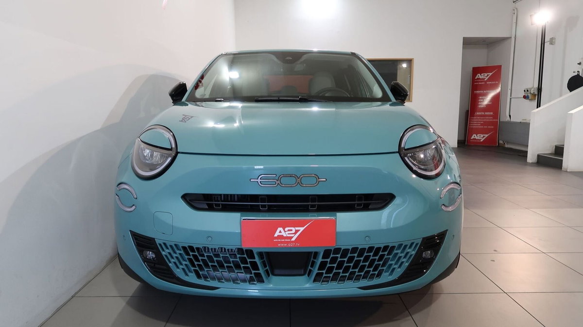 Fiat 600 1.2 hybrid La Prima II 145cv auto (7)