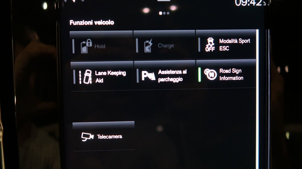 Volvo XC40 T4 Recharge Plug-in Hybrid automatico Core (11)