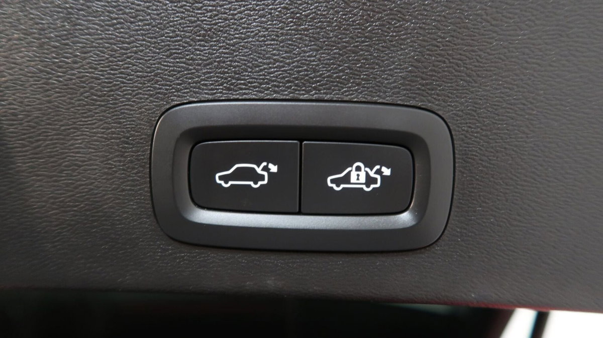 Volvo XC40 T4 Recharge Plug-in Hybrid automatico Core (14)