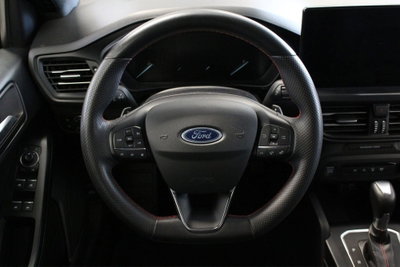 Ford Focus Station Wagon 1.0 EcoBoost 125 CV automatico SW ST-Line (13)