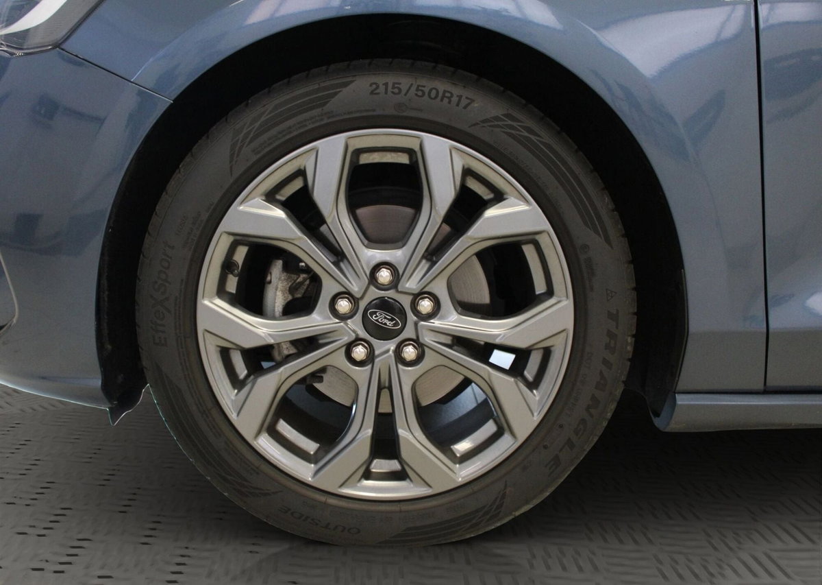Ford Focus Station Wagon 1.0 EcoBoost 125 CV automatico SW ST-Line (4)