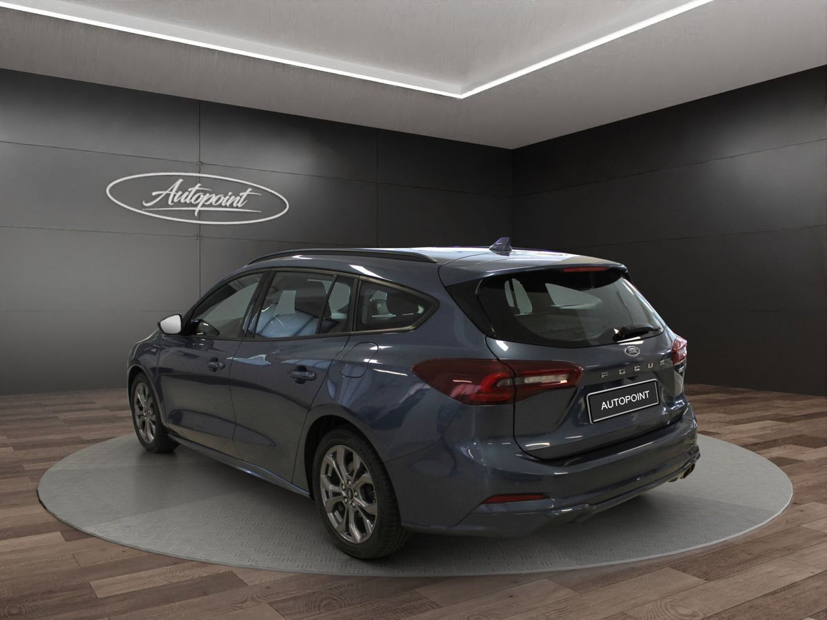 Ford Focus Station Wagon 1.0 EcoBoost 125 CV automatico SW ST-Line (5)