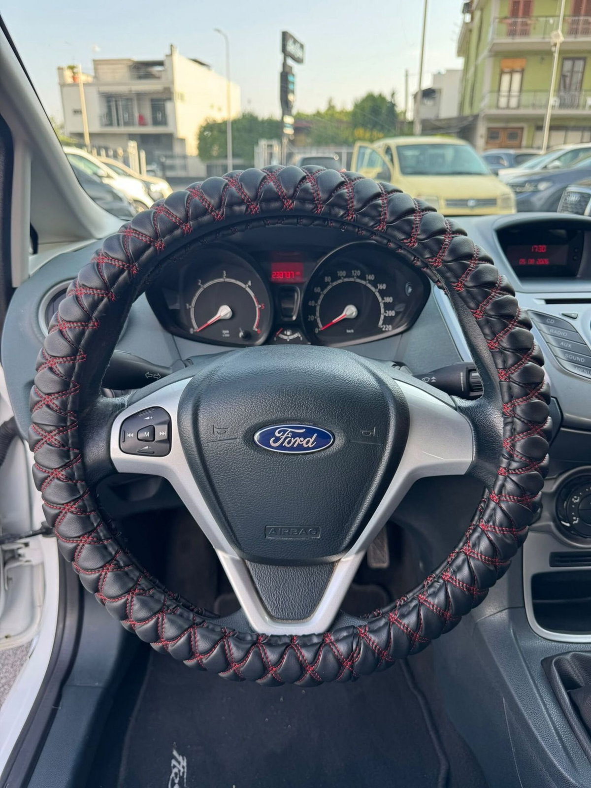 Ford Fiesta 1.6 TDCi 95 CV 5p. Titanium (7)