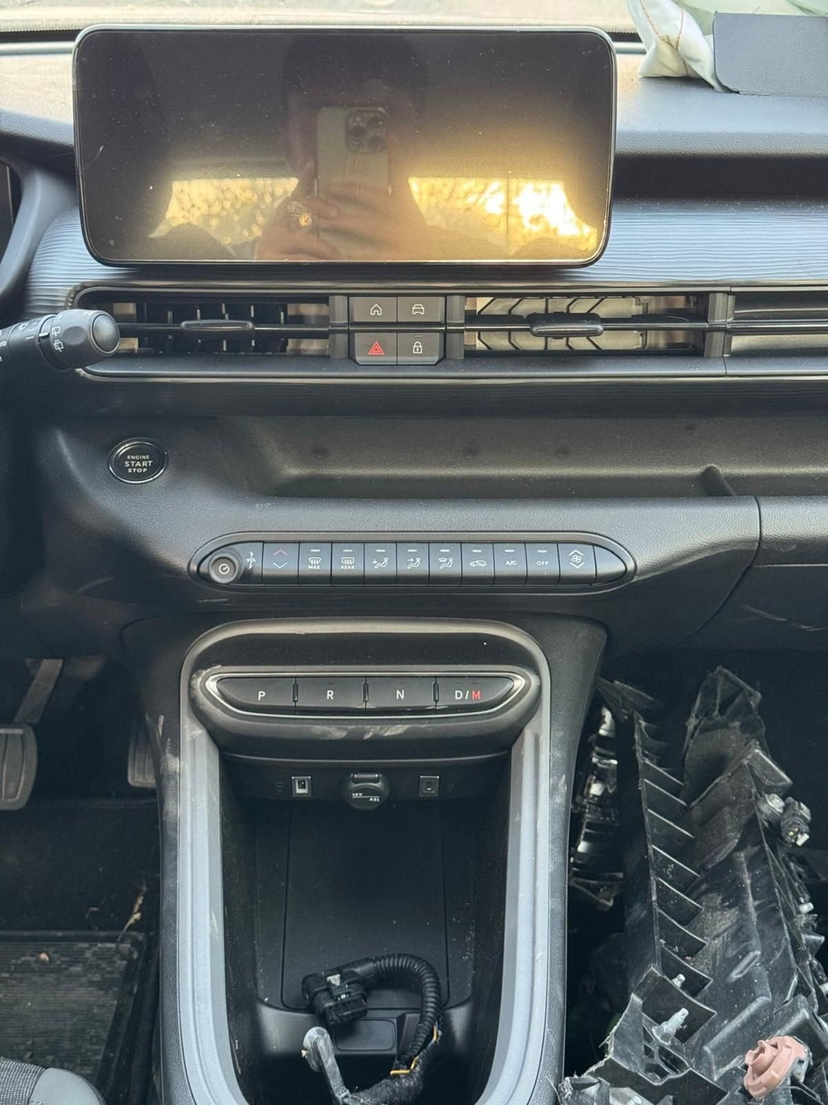 Jeep Avenger 1.2 turbo e-hybrid mhev Summit fwd 110cv edct6 (8)
