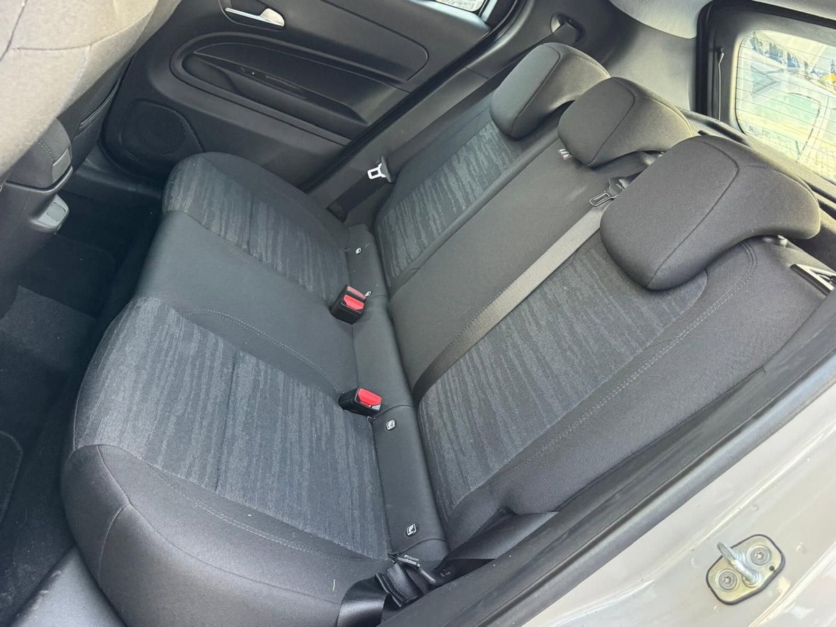 Jeep Avenger 1.2 turbo e-hybrid mhev Summit fwd 110cv edct6 (9)