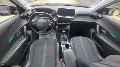 Peugeot 2008 1.2 puretech Allure s&s 130cv eat8 (11)