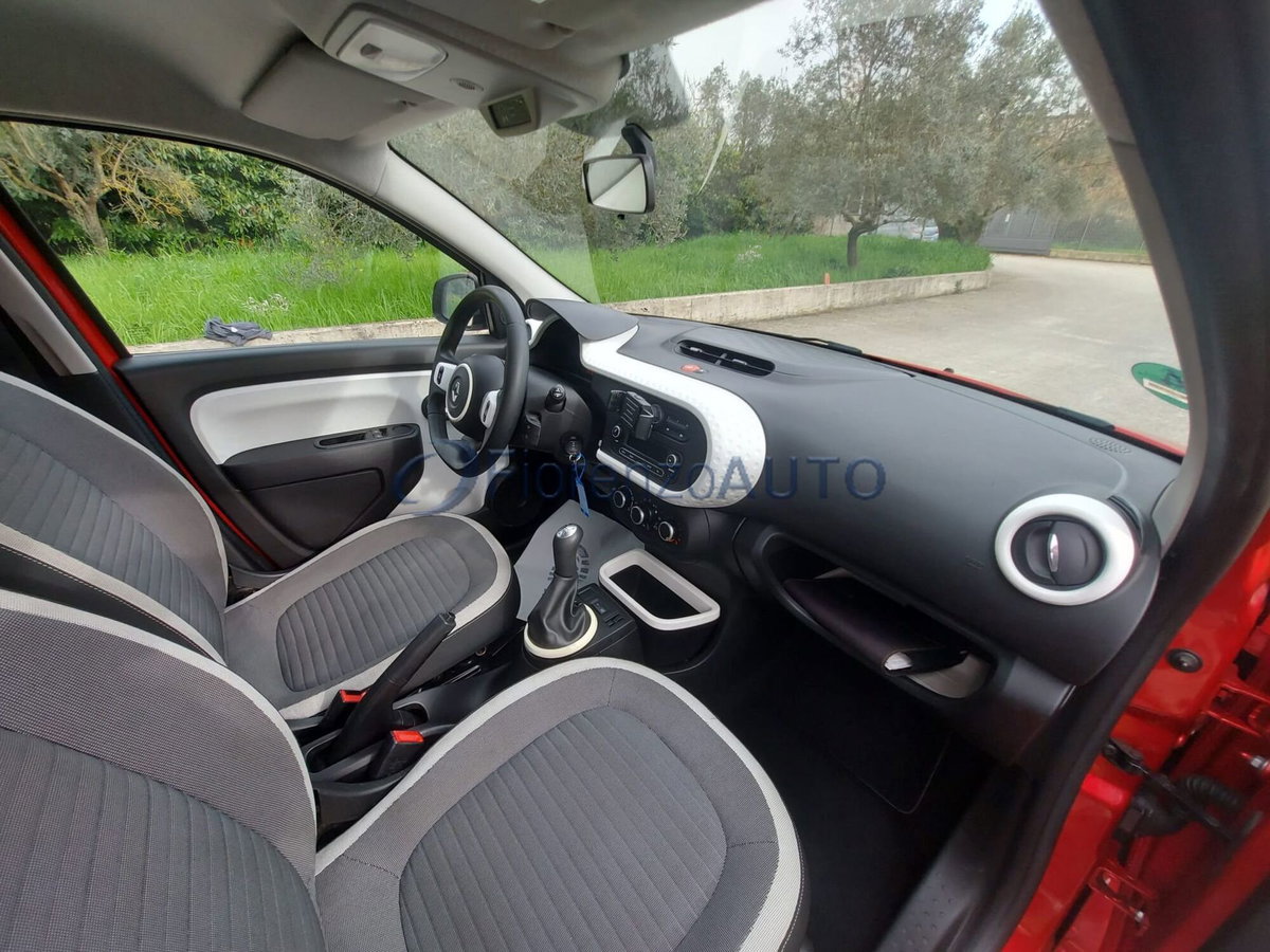 Renault Twingo 1.0 SCe Wave (9)