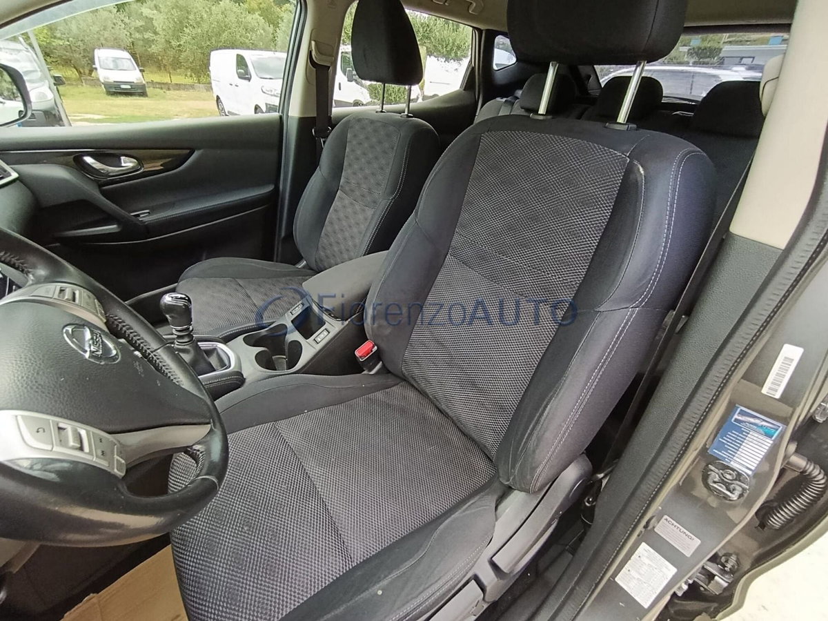 Nissan Qashqai 1.6 dCi DPF Tekna (15)
