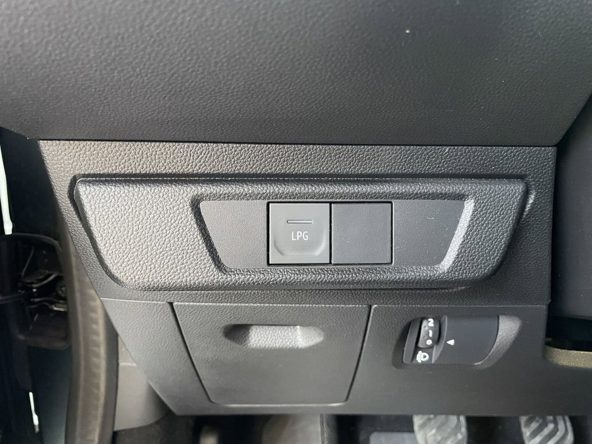 Dacia Jogger 1.0 tce Extreme UP Gpl 100cv (17)