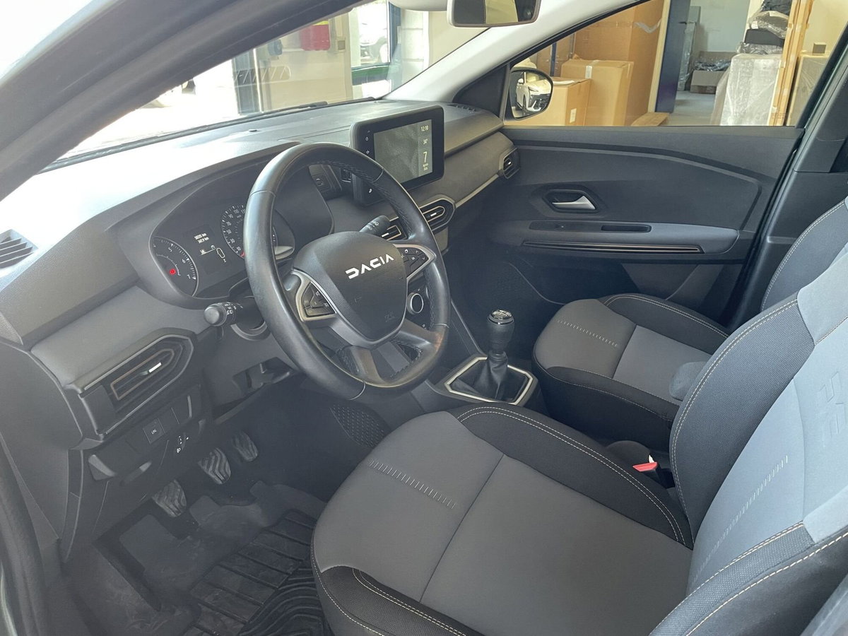 Dacia Jogger 1.0 tce Extreme UP Gpl 100cv (8)